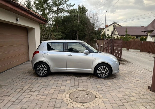 Suzuki Swift cena 12900 przebieg: 241230, rok produkcji 2007 z Chorzele małe 154